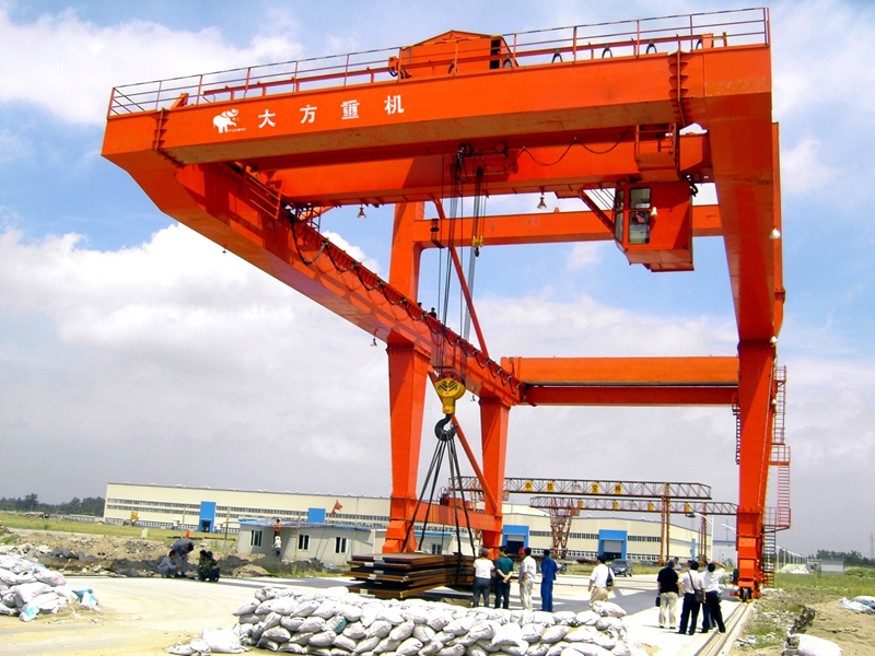 Loading and unloading bridge crane